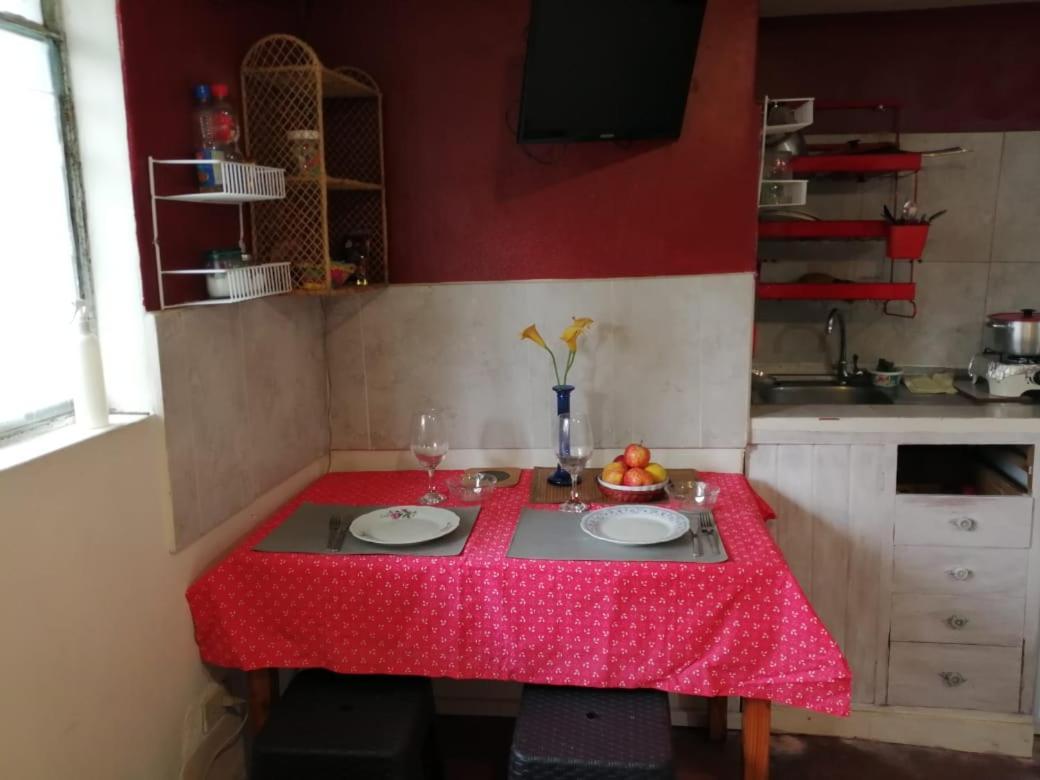 Mini Suites En El Mejor Sector De La Ciudad Кито Экстерьер фото